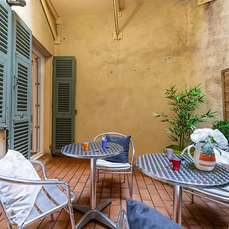 Large One Bedroom Flat In The Old Town Appartement *