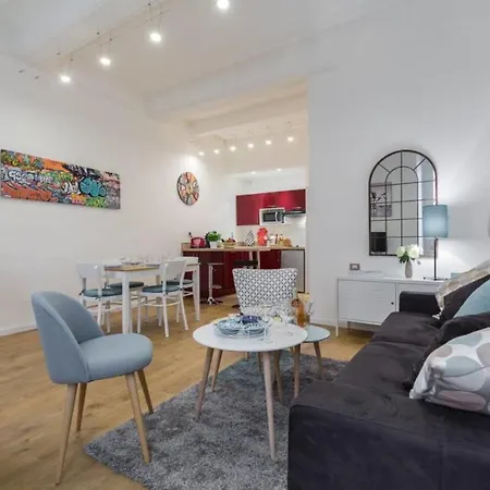 Large One Bedroom Flat In The Old Town Апартаменты Ницца