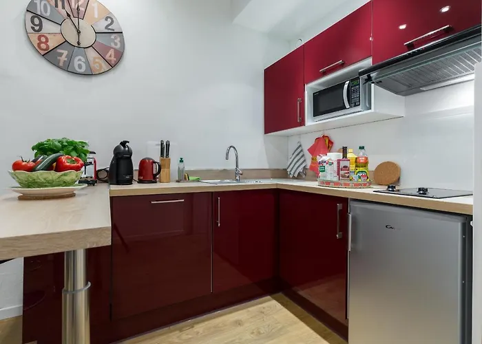 Large One Bedroom Flat In The Old Town