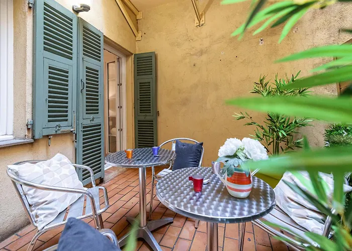 Large One Bedroom Flat In The Old Town