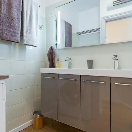 Large One Bedroom Flat In The Old Town