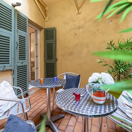 Large One Bedroom Flat In The Old Town