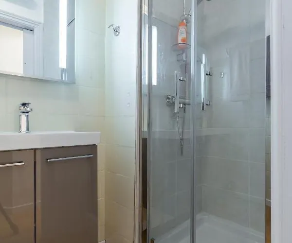 Apartment Large One Bedroom Flat In The Old Town *