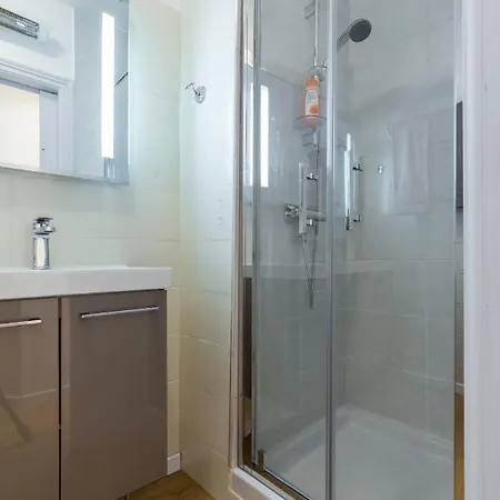 Appartement Large One Bedroom Flat In The Old Town *